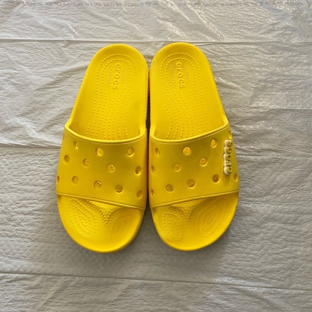 Crocs Unisex Yellow Slide Sandals Size W 10 M 8 - Picture 1 of 8